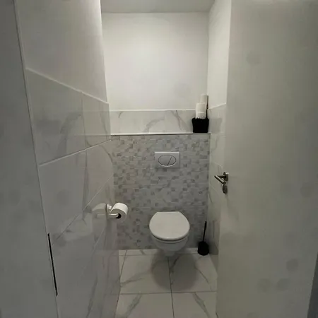 Vh9 * بودابست